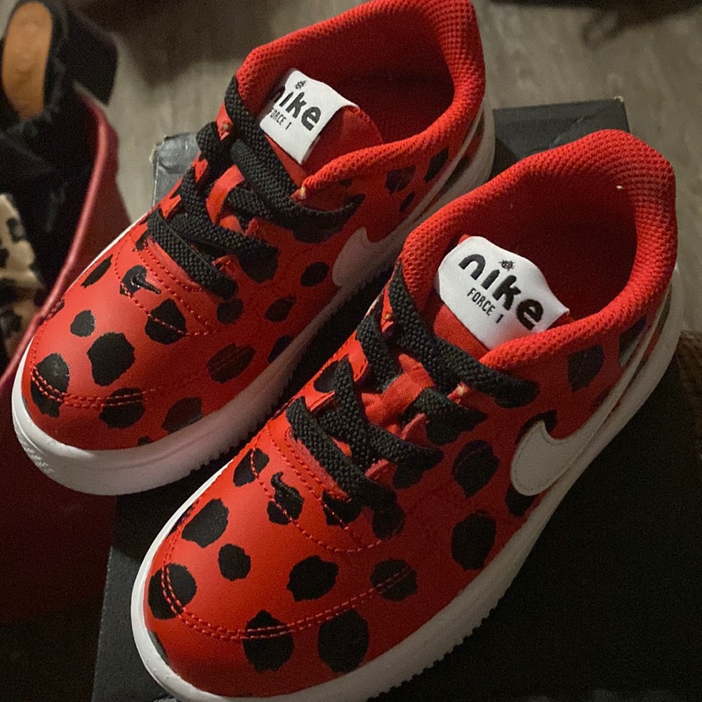 NIB Toddler ladybug Nike Airforce 1s